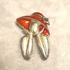 #477 Vintage red hat lady brooch